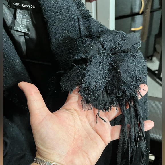 ANNE CARSON Silk Blend
Blazer L Black Plaid Raw Trim Floral Brooch Boho
Witchy - Picture 10 of 14